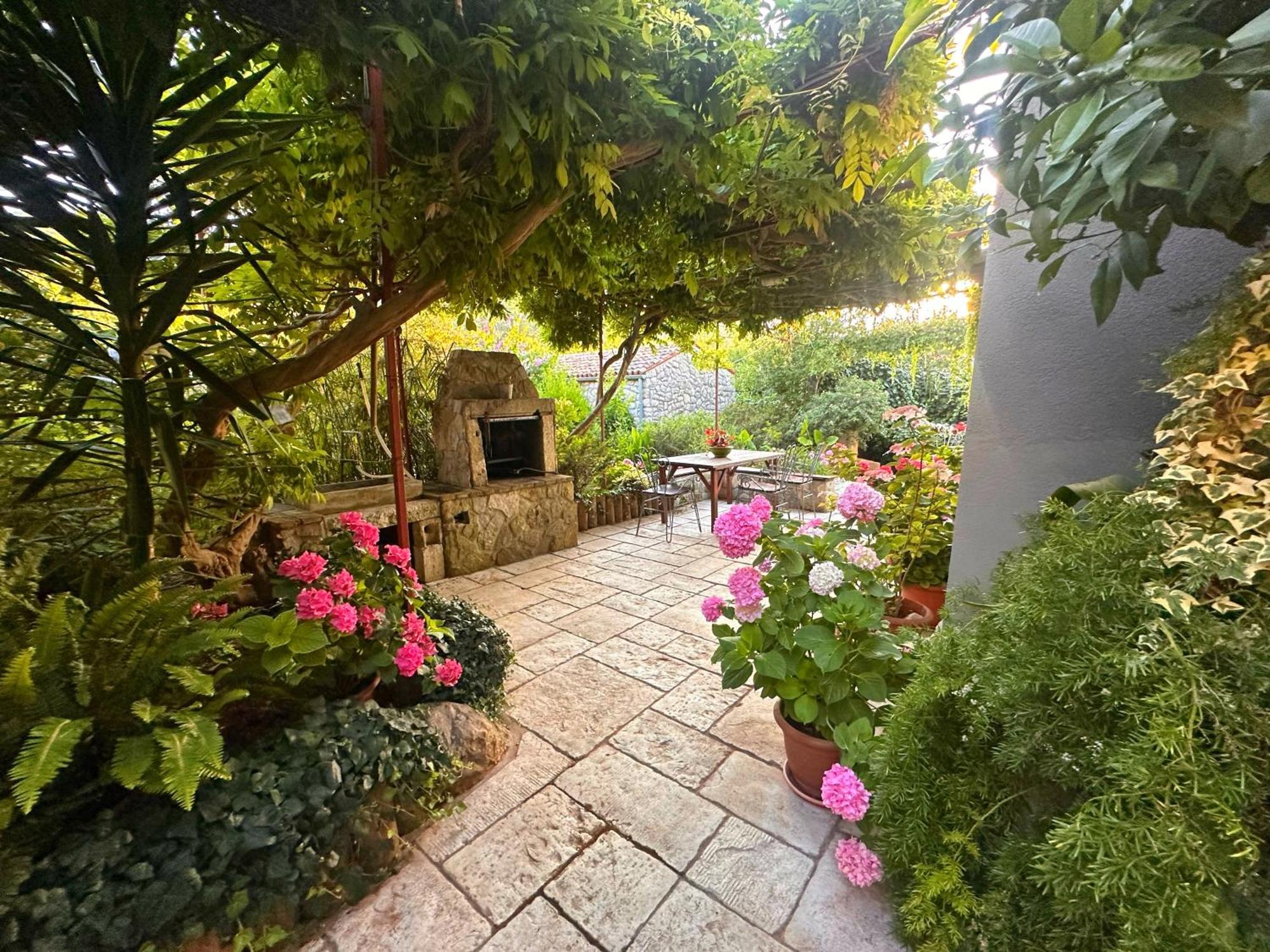 Apartments Cvita Veli Lošinj Exteriér fotografie